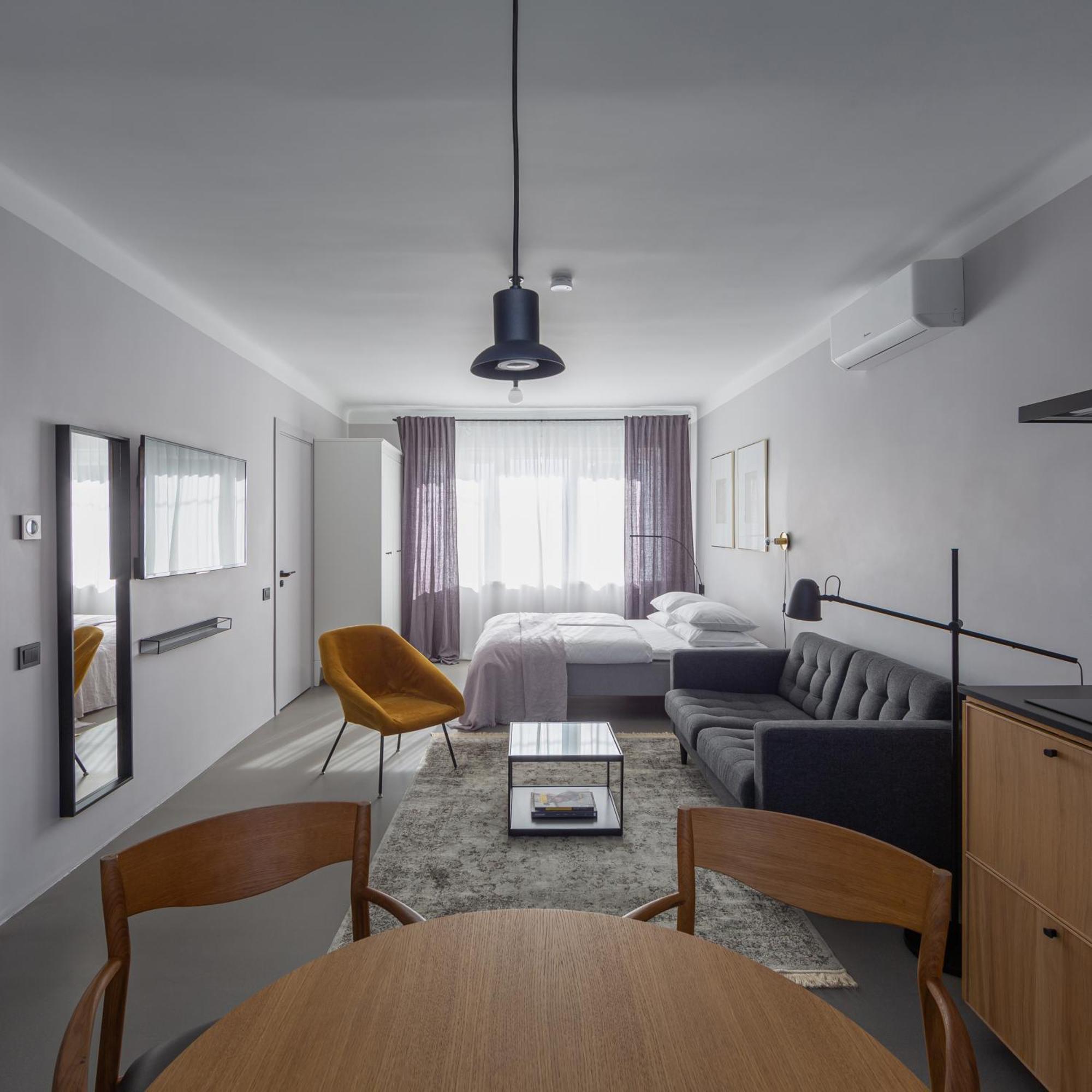 Minimalist. Apartment & Studio シャウレイ エクステリア 写真