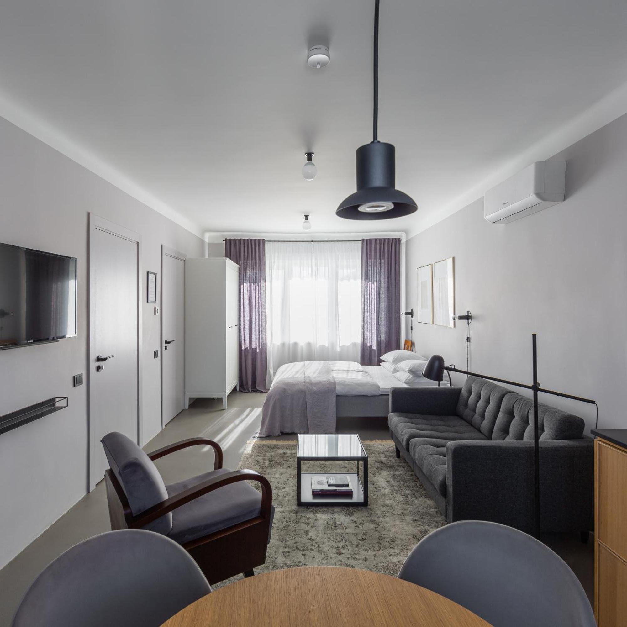 Minimalist. Apartment & Studio シャウレイ エクステリア 写真