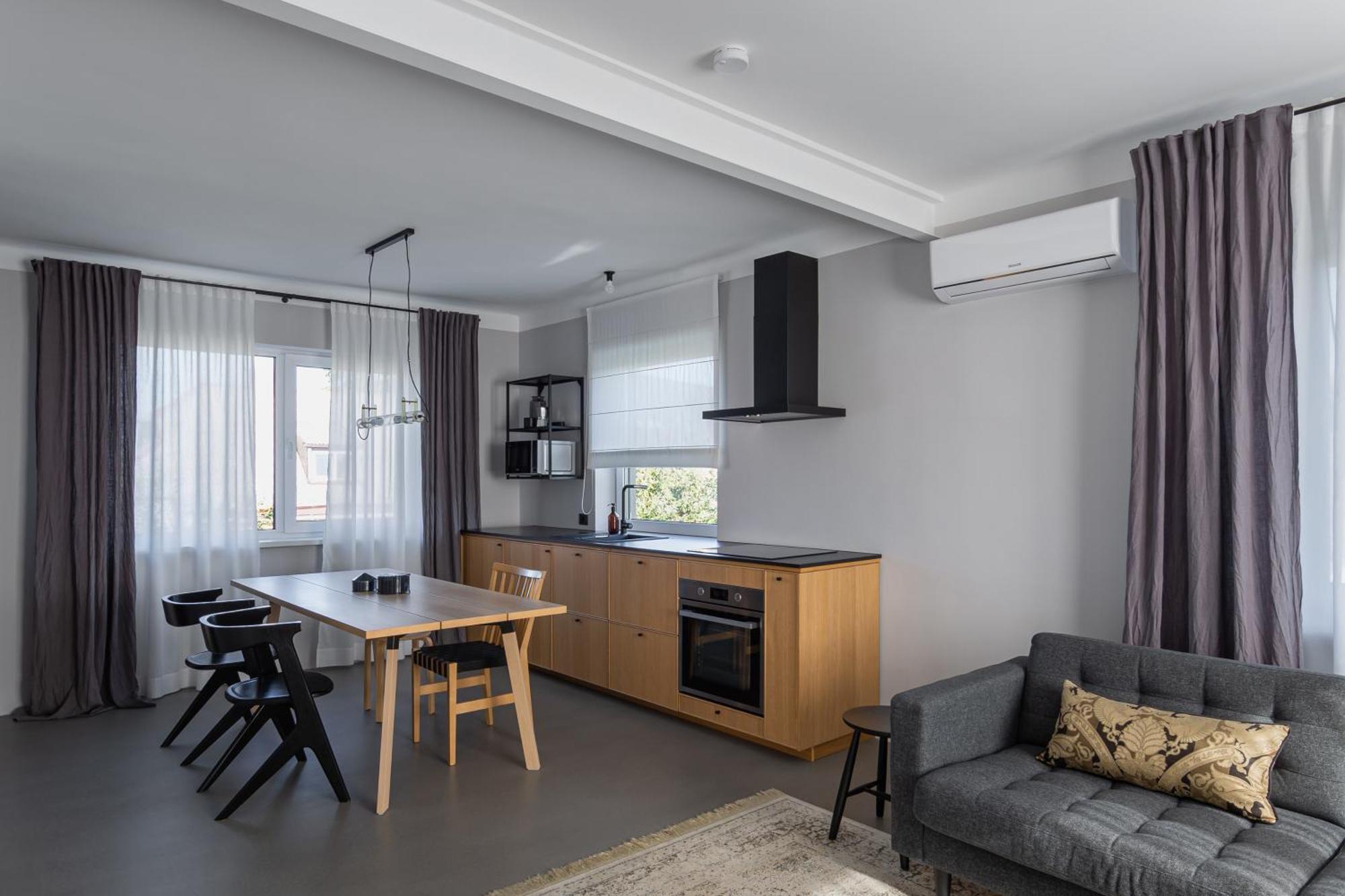 Minimalist. Apartment & Studio シャウレイ エクステリア 写真