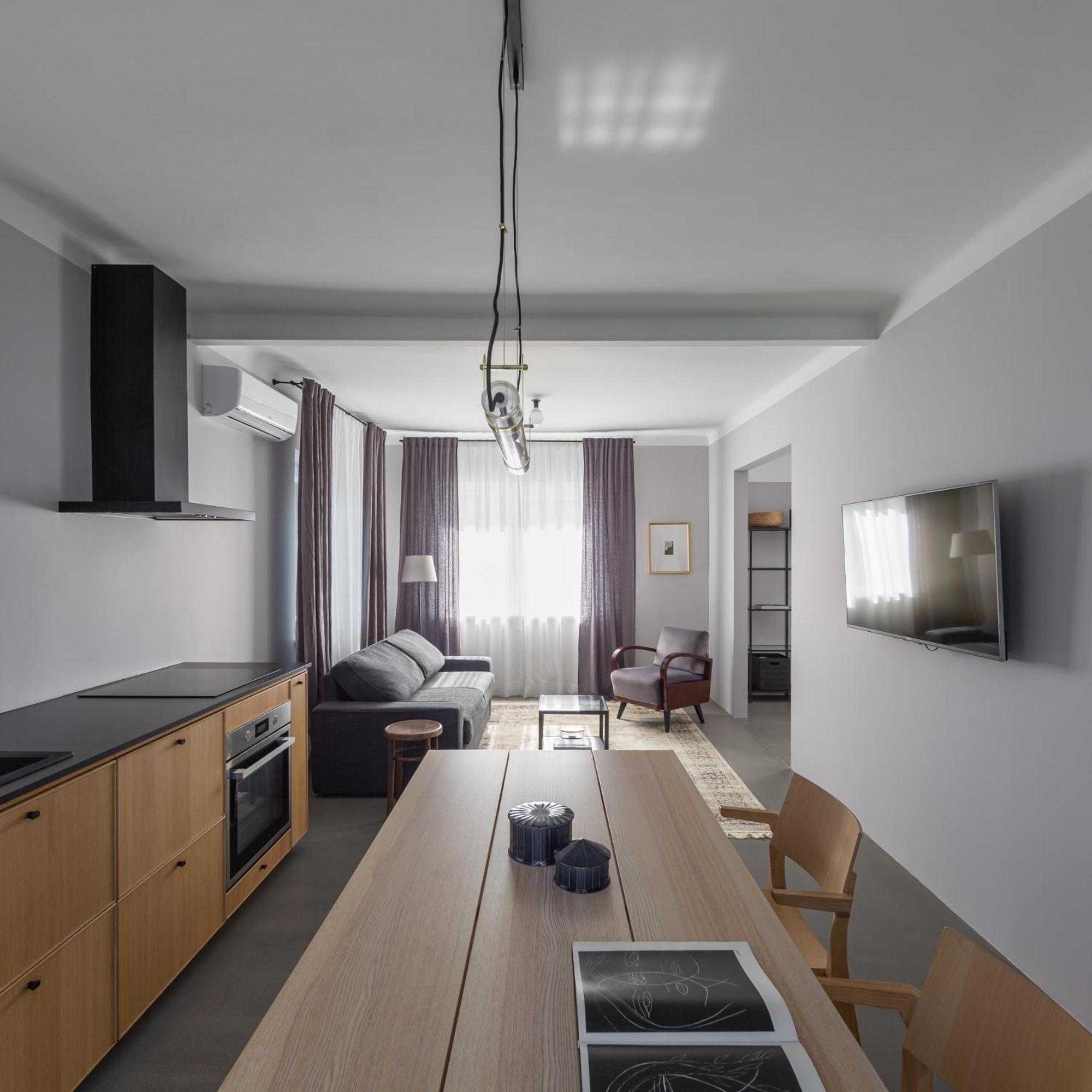 Minimalist. Apartment & Studio シャウレイ エクステリア 写真