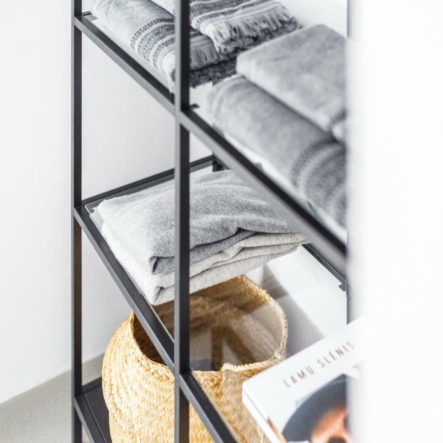 Minimalist. Apartment & Studio シャウレイ エクステリア 写真