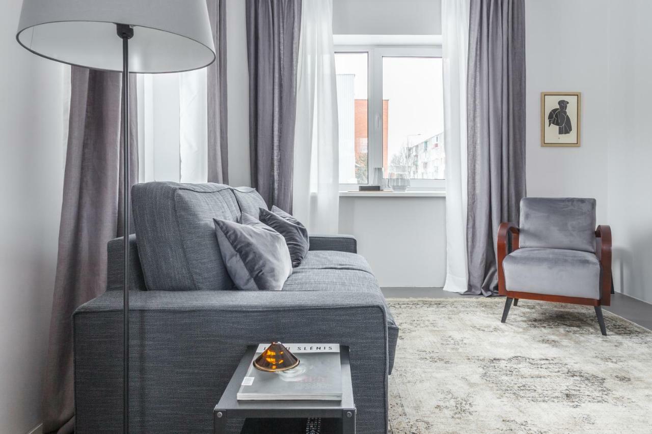 Minimalist. Apartment & Studio シャウレイ エクステリア 写真